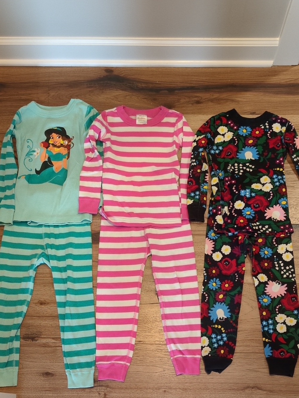 Hanna Andersson Girls Pajama Bundle Size 4 3 Sets Princess Jasmine Floral